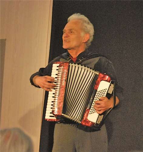 Ein unterhaltsames und witziges Programm bot Peter Sturm.privat