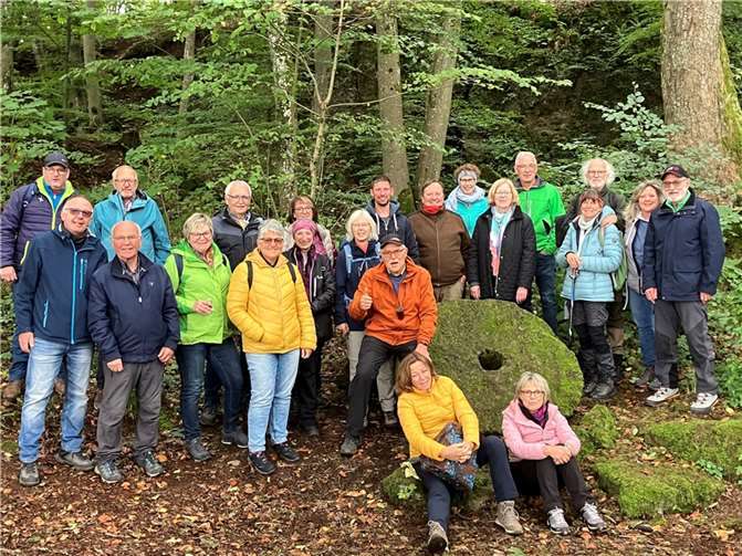 Ein unvergesslicher Tag: Wanderung zu den geheimnisvollen Eishöhlen. Foto: Jupp Vallendar