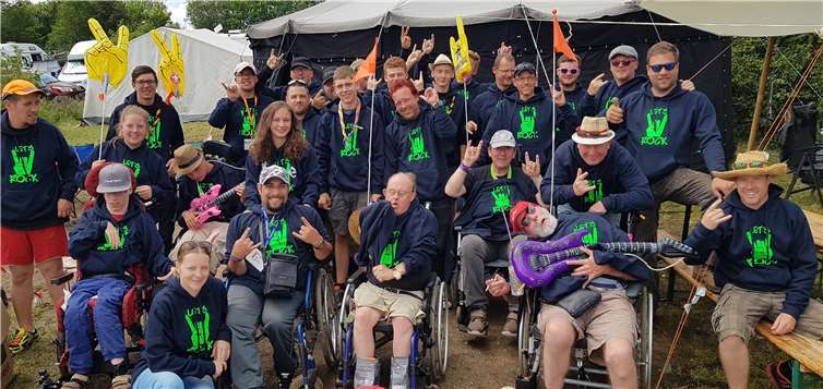 Ein unvergessliches Wochenende erlebten die Pfadfinder und die Beeinträchtigten bei „Rock am Ring.“privat