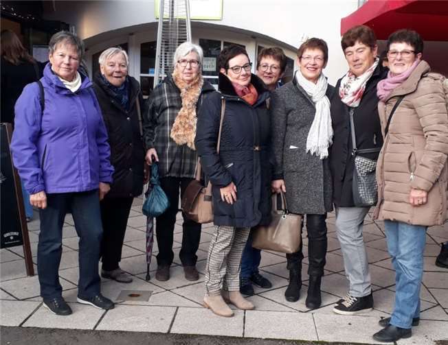 Ein vorweihnachtlicher Ausflug führte die Thürer Damen nach Traben-Trarbach. Fotos: privat
