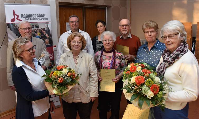Ein wichtiger Punkt bei der Versammlung war die Ehrung langjähriger Mitglieder.  FIX