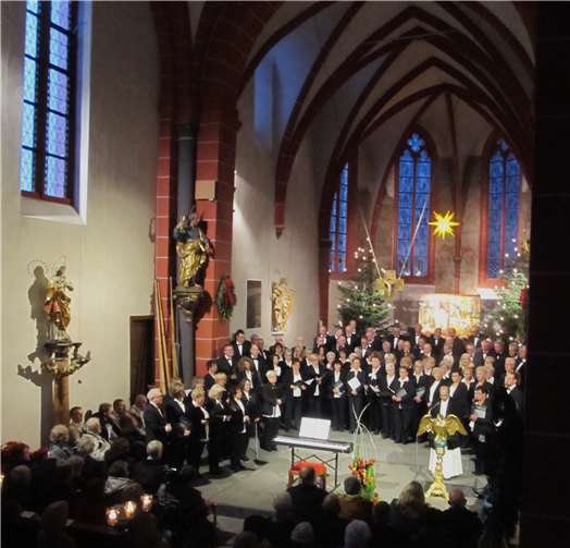 Ein wunderbares Weihnachtskonzert erlebten die Besucherinnen und Besucher in der Abteikirche.PS