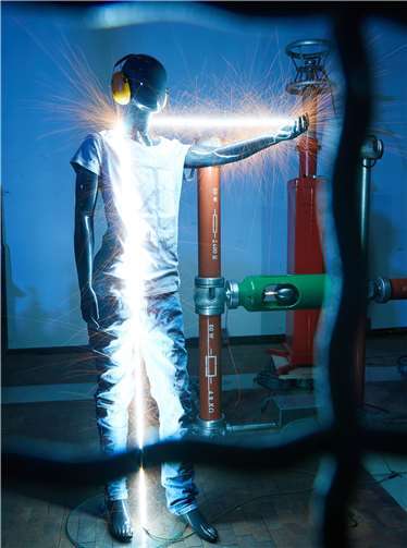 Einblicke in die spannenden Studiengänge und das Leben am Campus bieten die Hochschulinfotage, zum Beispiel in einer Übertragung live aus dem Hochspannungslabor.