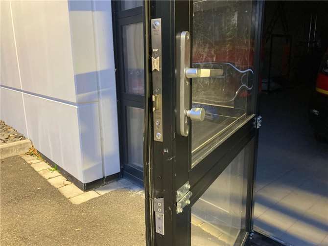 Einbruch in Fahrzeughalle der Feuerwehr. Foto: Kreispolizeibehörde Rhein-Sieg-Kreis