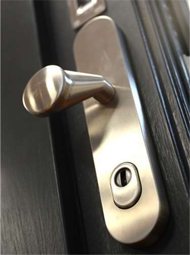 Einbruchhemmende Haus- und Wohnungstüren machen es Einbrechern schwer. Landeskriminalamt Rheinland-Pfalz