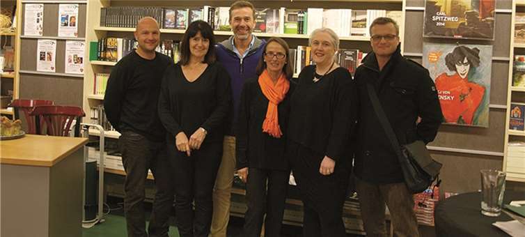 Eindrucksvolle und spannende Erlebnisse hielt Dirk Steffens auf seinen Bildern, die er bei AnkerBuch vorstellte, fest. Privat