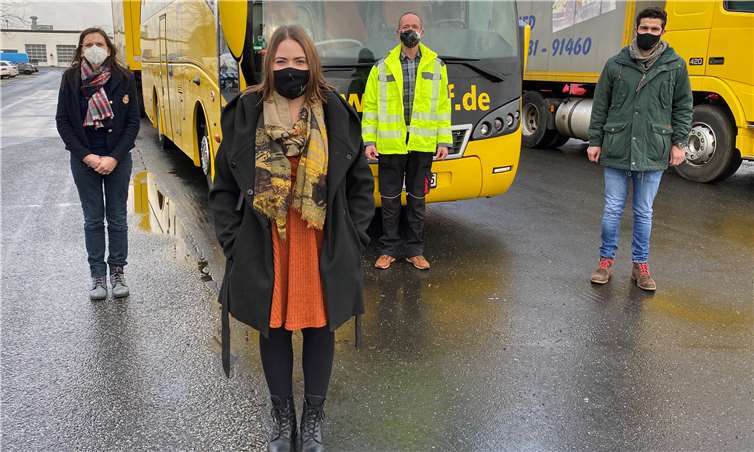Eine 38-jährige Frau aus Syrien ist die erste Teilnehmerin, die am Busfahrer-Projekt des Jobcenters teilnimmt.Foto: Kreisverwaltung Mayen-Koblenz