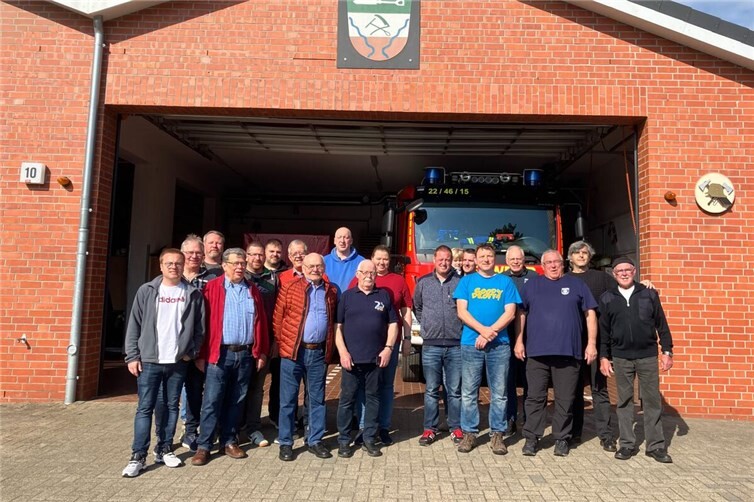 Eine Abordnung der Feuerwehr Lahnstein Wache Nord war mit aktiven Feuerwehrkameraden, die teils auch zu den damaligen Gründervätern gehörten, für vier Tage in Wistedt zu Gast. 
