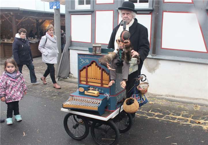 Eine Alternative zu Live-Musik und DJ: Der Drehorgel-Mann.