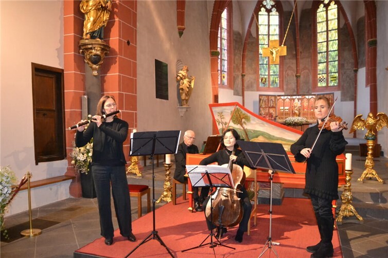 Eine Auswahl schönster Triosätze aus der Barockzeit bot das Konzert des Ensembles Musici di Sayn in der Abteikirche Bendorf-Sayn. Foto: Eberhard Thomas Müller