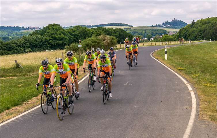 Eine Gruppe nahe des Nürburgrings während des Mayener Radmarathons. RSC Mayen