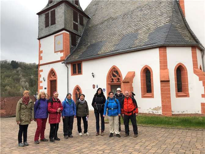 Eine Gruppe von 13 Frauen und Männern hat unter der Leitung von Anne Basten und Annetraud Kallenbrunnen eine Pilgerwanderung auf den Spuren der heiligen Hildegard von Bingen unternommen. Foto: KAB_PRKaiser