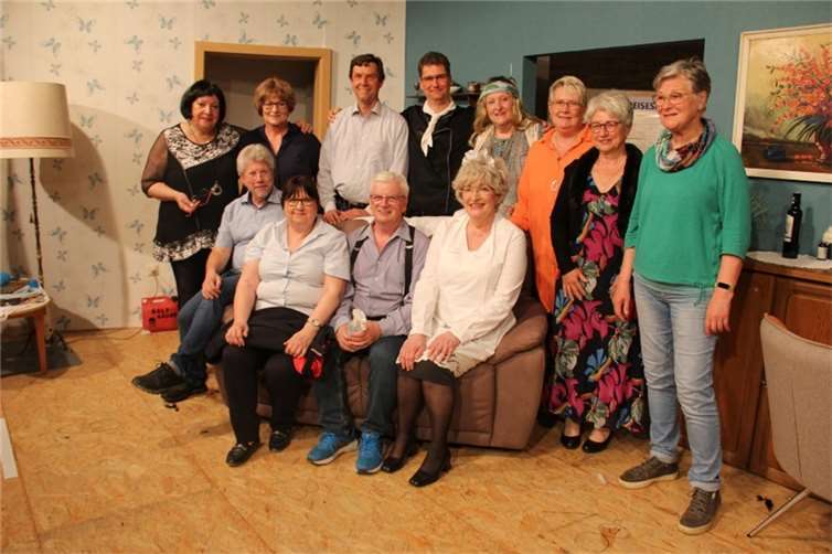 Eine Kooperation der Theatergruppe Reißzwecke Ochtendung und der Theatergruppe Kettig bringt die Kriminalkomödie „Halbpension mit Leiche“ nach Kettig.  Foto: privat