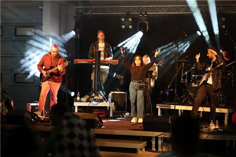 Eine Liveband‘ sorgte beim Sportwarte-Fest für Partystimmung.  Foto: Jan Brucke/VLN
