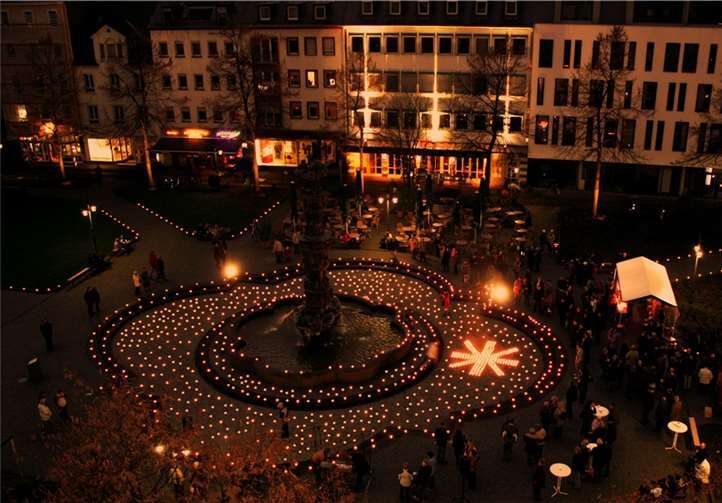 Eine Million Sterne - der Koblenzer Josef-Görres-Platz wird am 14. November wieder in einem ganz besonderen Licht strahlen.
