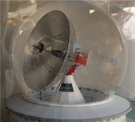 Eine Miniatur zeigt das Innere der Kugel.