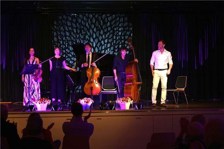 Eine Nachtwanderung durch die Musik und Literatur der Belle Époque. Quellen: Stommel Stiftung