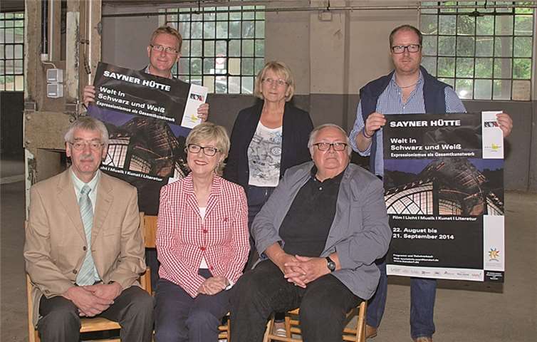 Eine Pressekonferenz gab Aufschluss auf das Programm zum Kultursommer 2014 unter dem Motto „Welt in Schwarz und Weiß“ in und um die Gießhalle der Sayner Hütte.