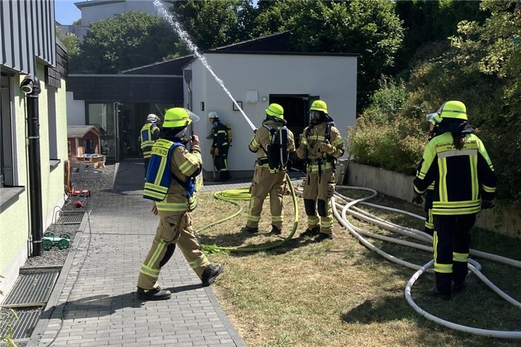 Eine Schauübung an der Kindertagesstätte St. Willibrord war Auftakt des Feuerwehrfestes in Plaidt.