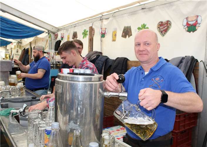 Eine Spezialität: Original Festbier, frisch gezapft.