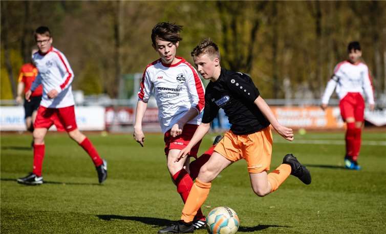 Eine Spielszene aus dem Spiel Kripp gegen Ahrweiler. Foto: Tobias Jenatschek