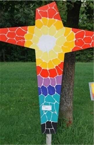 Eine Station des barrierefreien Kreuzwegs in Obermendig. Foto: Caritas Zentrum