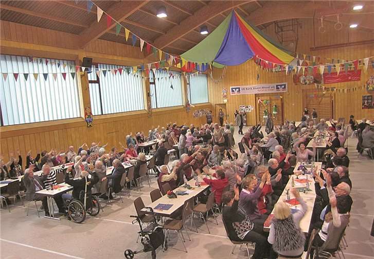 Eine Superstimmung herrschte beim Seniorennachmittag in Oberfell. privat