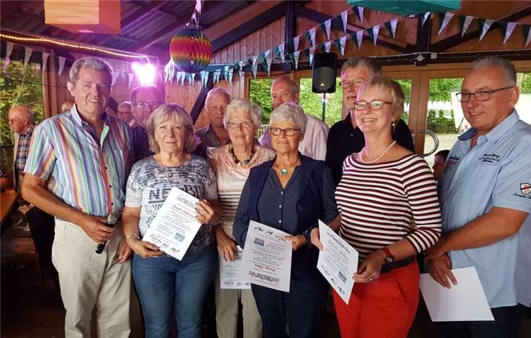 Eine Überraschung erhielten die Mitglieder, die in diesem Jahr einen runden Geburtstag feierten. privat