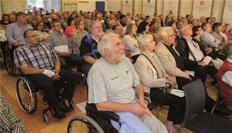 Eine Vielzahl von Besuchern hatte sich eingefunden, um dem Polio-Tag in Koblenz beizuwohnen. privat