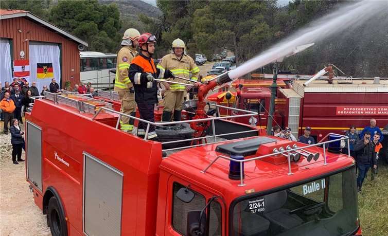 Eine Vorführung der Löschfahrzeuge durfte natürlich nicht fehlen.