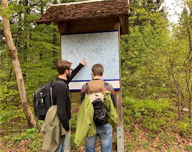 Eine Wanderung in der Natur bietet auch die Möglichkeit, zu sich selbst zu finden. Foto: R. Hergarten