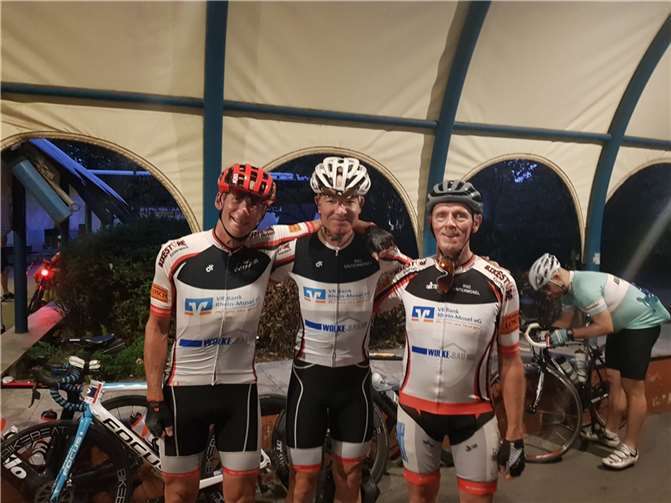 Eine anstrengende Rundfahrt lag hinter den Radrennfahrern.Foto: privat