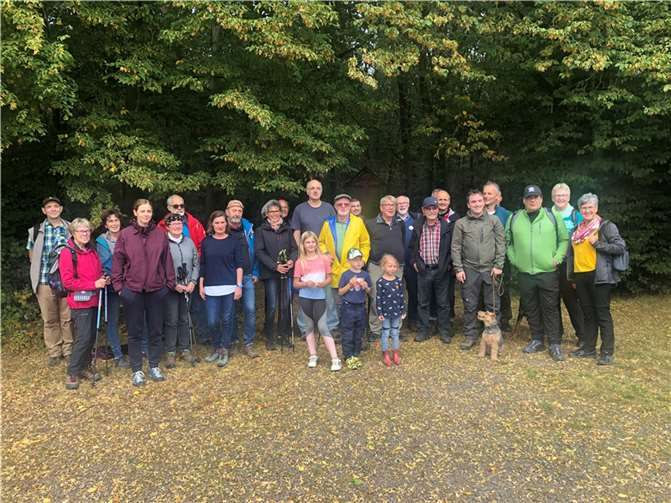 Eine ausgesprochen positive Bilanz ziehen die Verantwortlichen der FWG Verbandsgemeinde Bad Breisig e.V. zu der am vergangenen Sonntag durchgeführten SolidAHRität Wanderung zugunsten der Flutopfer an der Ahr „rund um Gönnersdorf“.Foto: FWG
