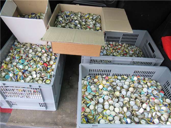 Eine beachtliche Menge an Kronkorken wurde bereits gesammelt.  Foto: privat