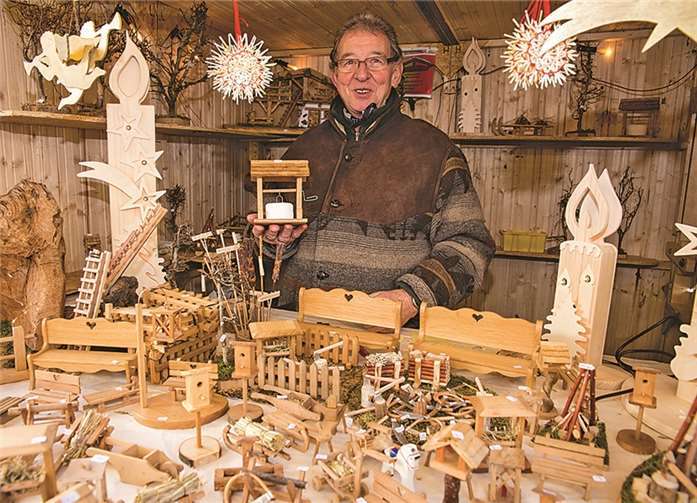 Eine besondere Geschenkidee waren die Kunstwerke aus Holz.