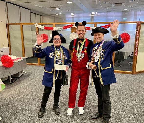 Eine besondere Überraschung erwartete die Jecken bei der KSK Meckenheim.  Foto: privat