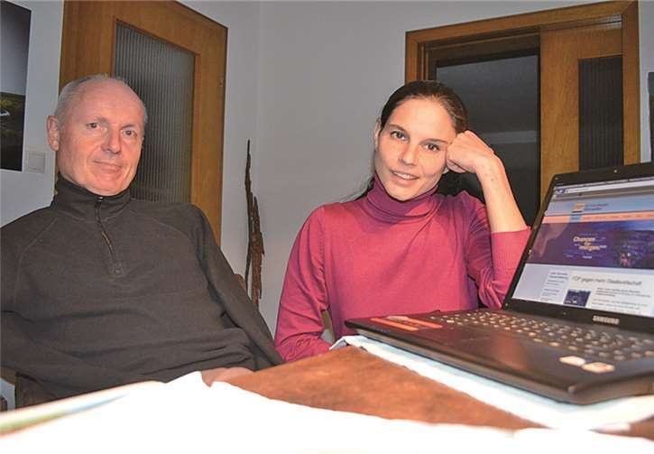 Eine bessere Internetversorgung im Kreis Ahrweiler fordern die Liberalen im Kreistag, Ulrich van Bebber und Christina Steinheuer.Privat