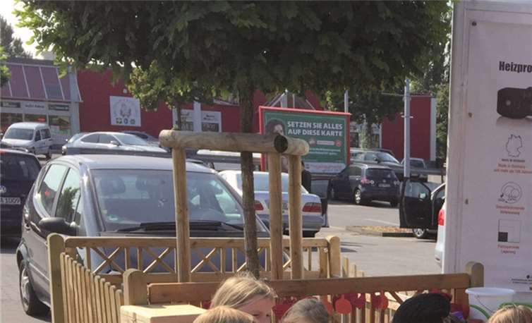 Eine der vielen Geburtstags-Aktionen vom röhrig-hagebaumarkt in Andernach waren die Kreativ-Mitmach-Aktionen zur „essbaren Stadt Andernach“ an der sich viele Kinder beteiligten.