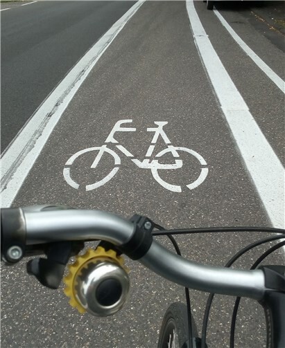 Eine eigene Spur sorgt auf der Langendorfer Straße für sicheres Radfahren.Foto: Stadt Neuwied