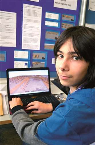 Eine einfache Rechenmaschine auf der Basis von Minecraft hatte Yannik Spitzley aus Trimbs vom Münstermaifelder Kurfürst-Balduin-Gymnasium am Computer entwickelt und damit den ersten Platz in der Kategorie „Mathematik/Informatik“ belegt. HEP