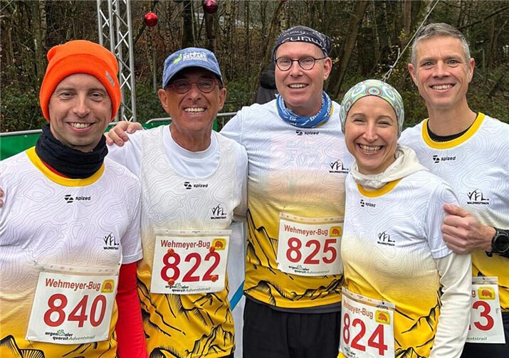 Eine erfolgreiche Premiere für fünf Athleten des VfL Waldbreitbach beim Adventstrail in Argenthal: Ricky Stiehler, Wolfgang Bernath, Achim Vogt, Iris von Schilling und Arne von Schilling (von links.). Foto: VfL Waldbreitbach/Josef Hoß