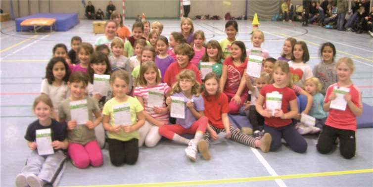 Eine erfreulich große Zahl von Aktiven des Vereins beteiligten sich wieder an den Prüfungen zu den einzelnen Sportabteichen. privat