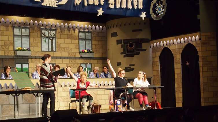 Eine etwas andere Unterrichtsstunde erlebte das Publikum bei diesem Vortrag.