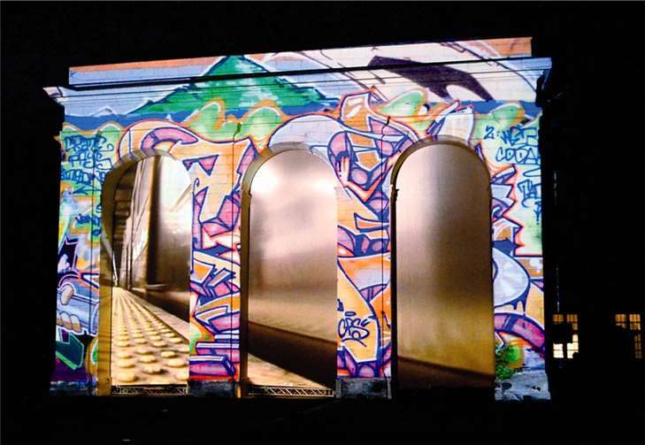 Eine fantastische Lichtperformance gab es zum Saisonstart beim Festungsleuchten.