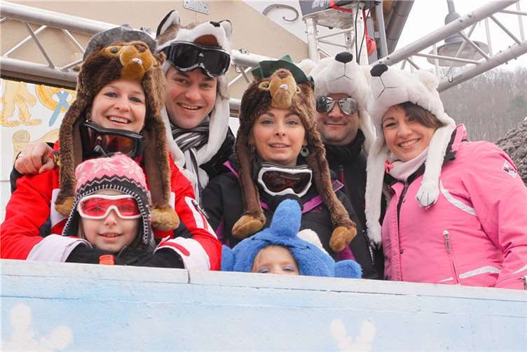 Eine fröhliche Après-Ski-Party wurde auf diesem Wagen gefeiert. SES