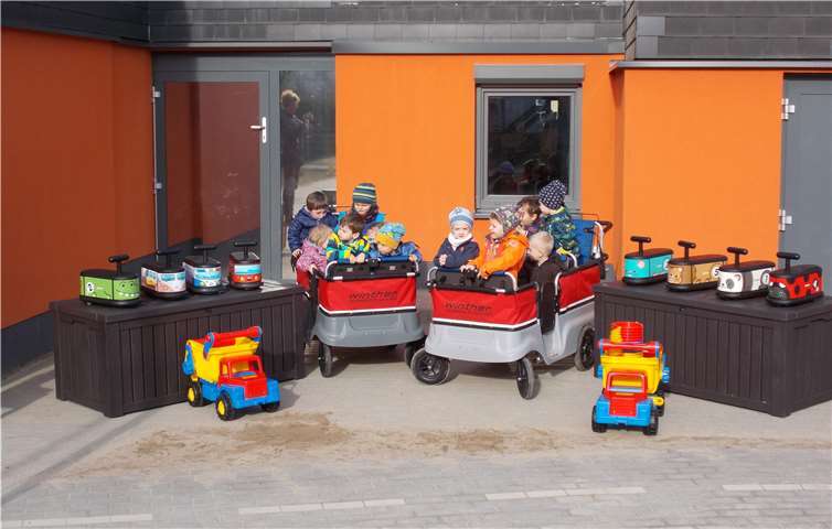 Eine ganze Menge nützlicher Dinge wurde für die Kinder bereits angeschafft.  privat