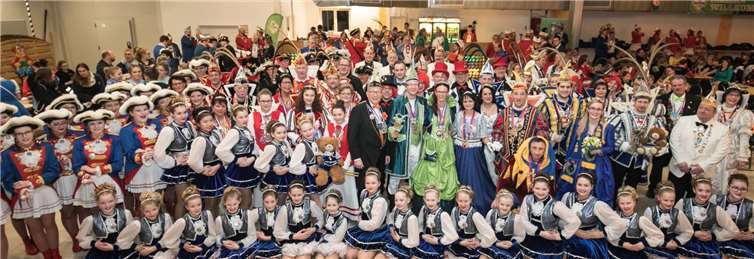 Eine große Anzahl von Karnevalisten war der Einladung gefolgt.Creativ Picture