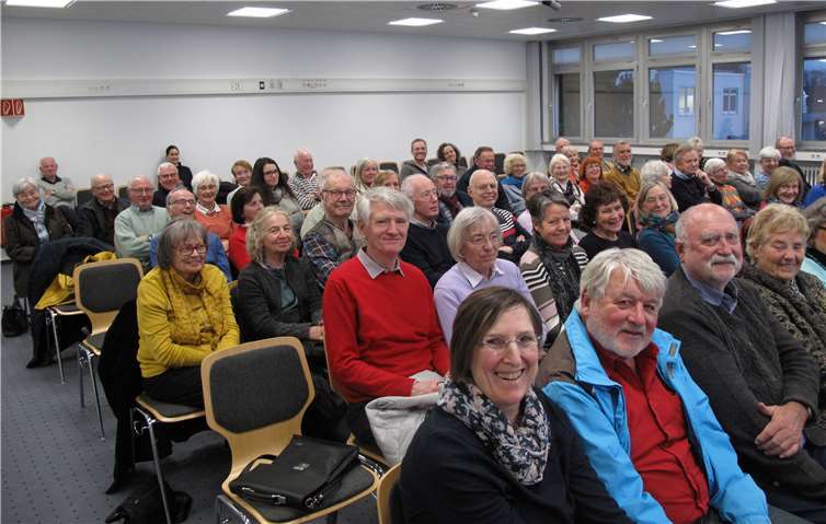 Eine große Gruppe war der Einladung des Bürgervereins gefolgt, um mehr über das – auch vom Stadtgebiet Meckenheim aus sichtbare – Radom zu erfahren. Foto: privat