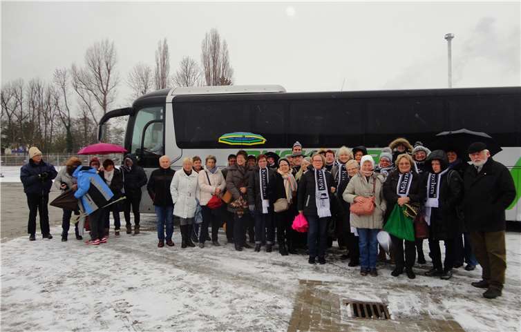 Eine gut gelaunte Truppe machte sich von Koblenz-Metternich auf in Richtung Aachen.  privat