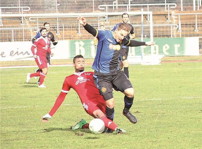 Eine gute Vorstellung lieferte auch Marco Quotschalla ab. Auch wenn ihm im Spiel gegen den SC Idar-Oberstein der erste Treffer im Stadion Oberwerth noch verwehrt blieb. -TH-